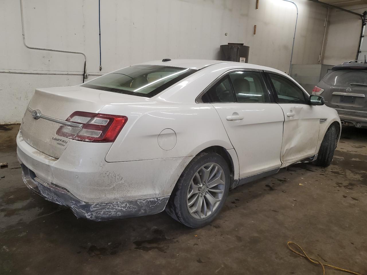 2013 Ford Taurus - Image 3