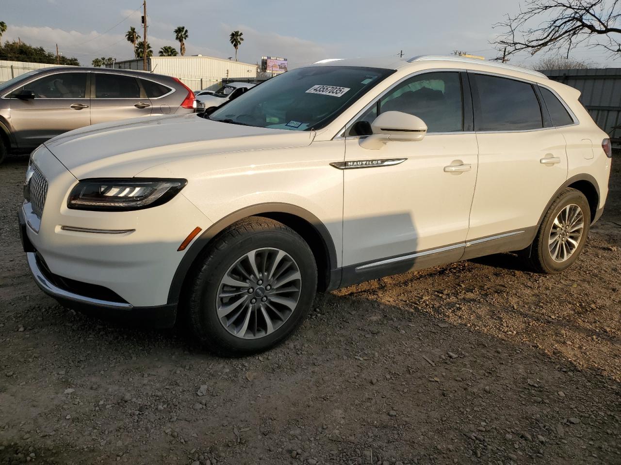 2022 Lincoln Nautilus - Image 1