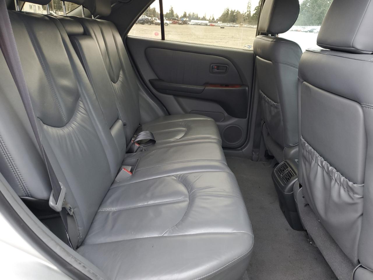 1999 Lexus RX - Image 11