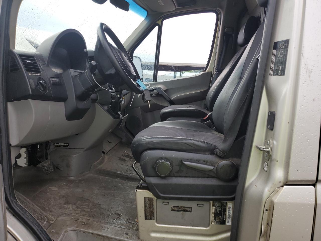 2016 Mercedes-Benz Sprinter - Image 7