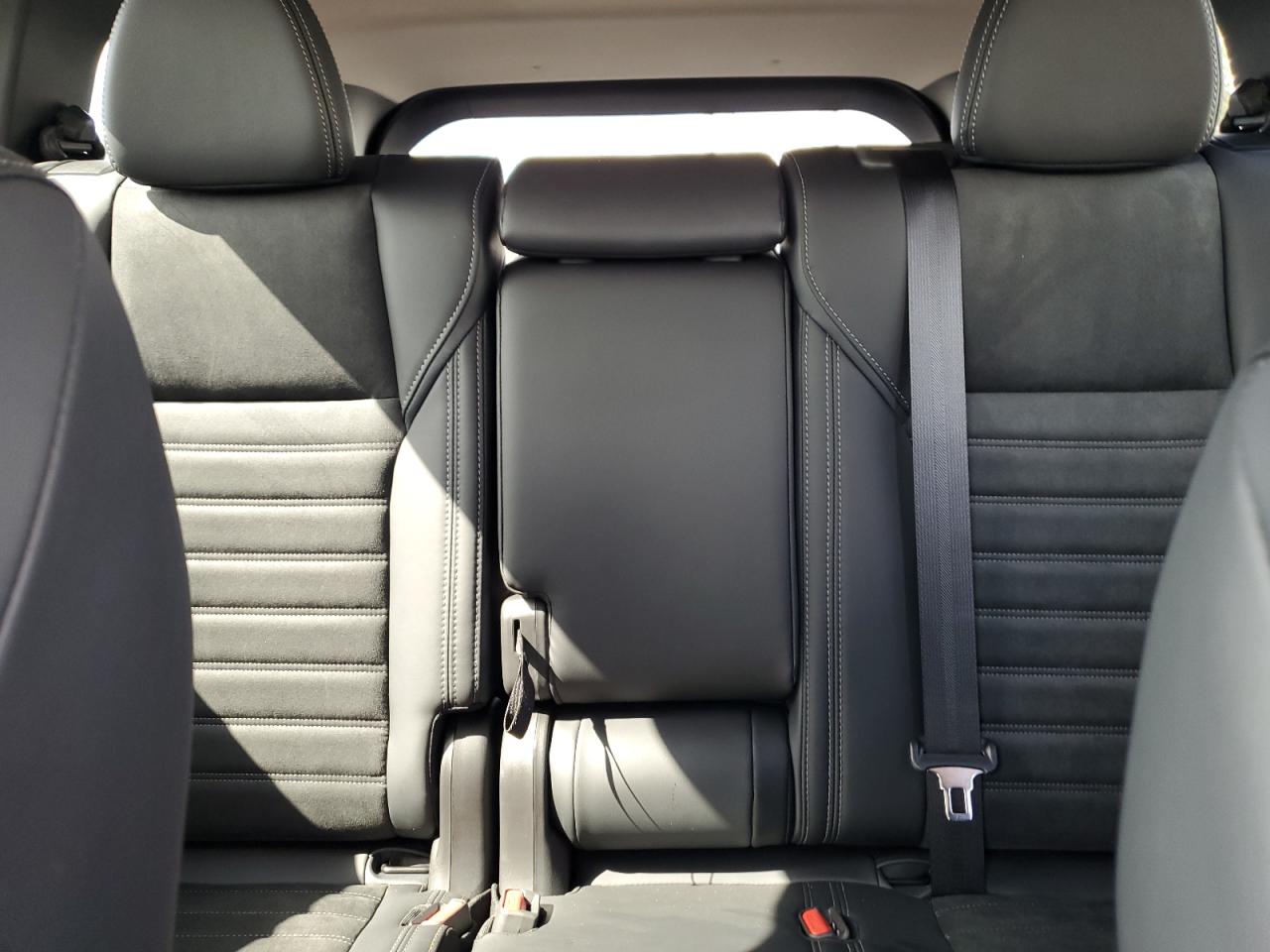 2024 Mitsubishi Outlander - Image 10