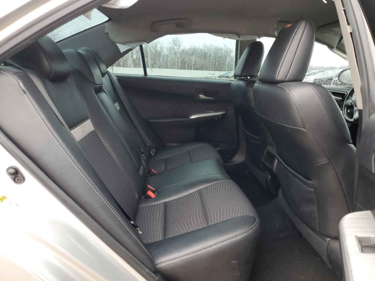 2014 Toyota Camry - Image 11