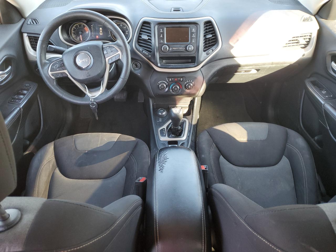 2016 Jeep Grand Cherokee - Image 8
