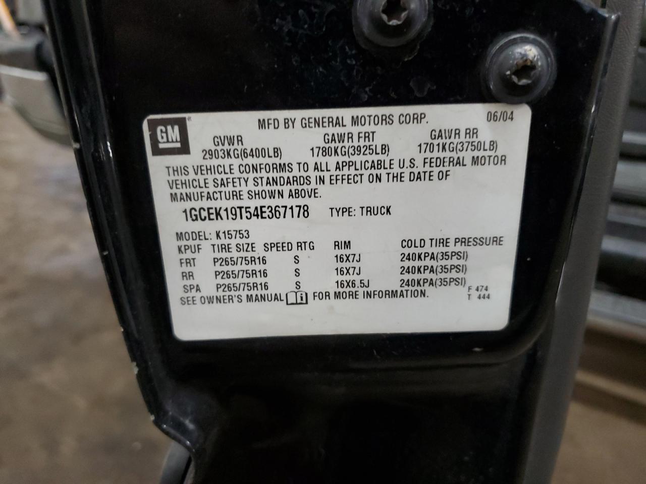 2004 Chevrolet Silverado - Image 12