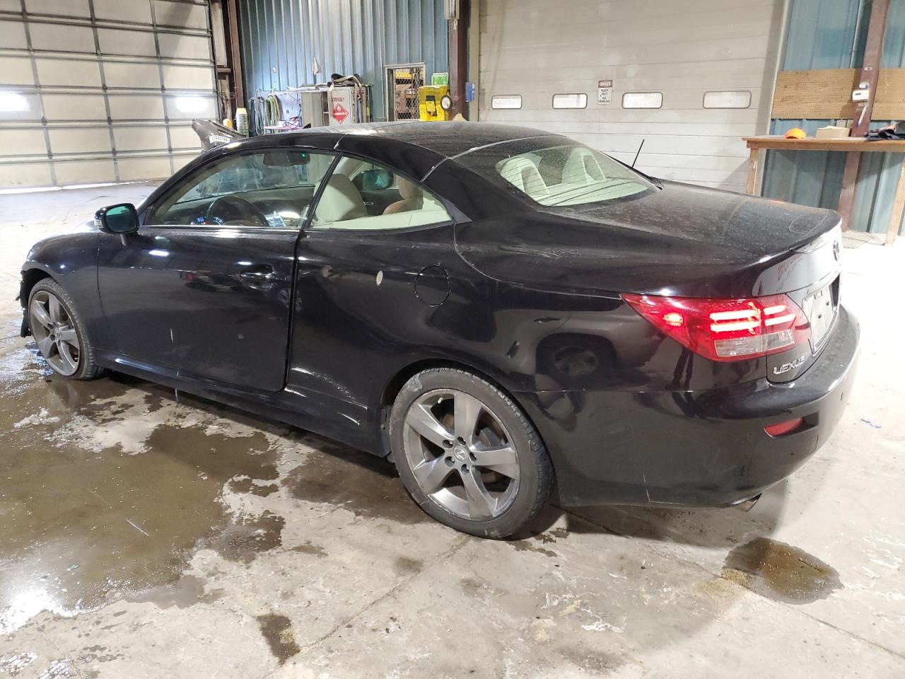 2010 Lexus IS - Image 2