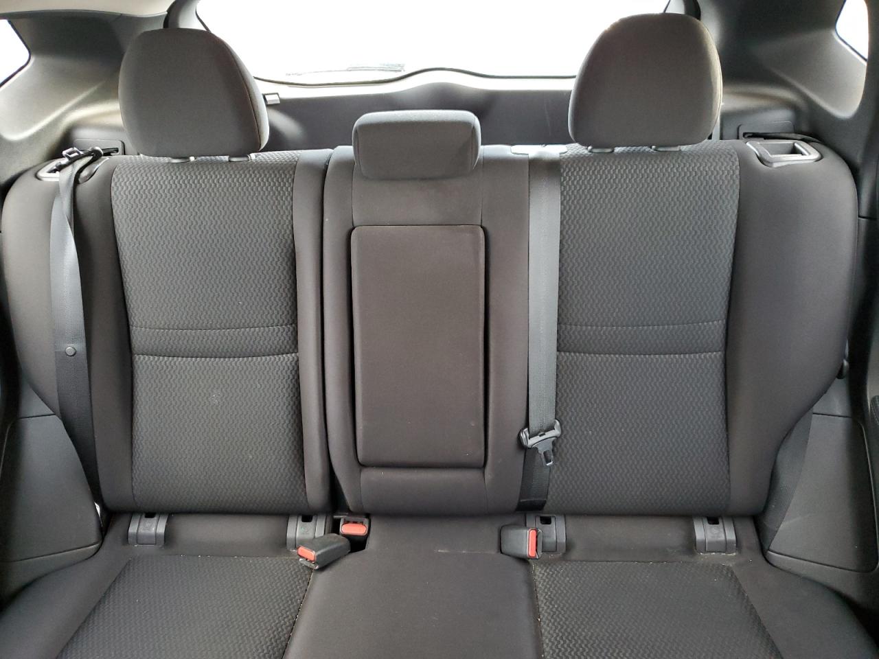 2019 Nissan Rogue - Image 10