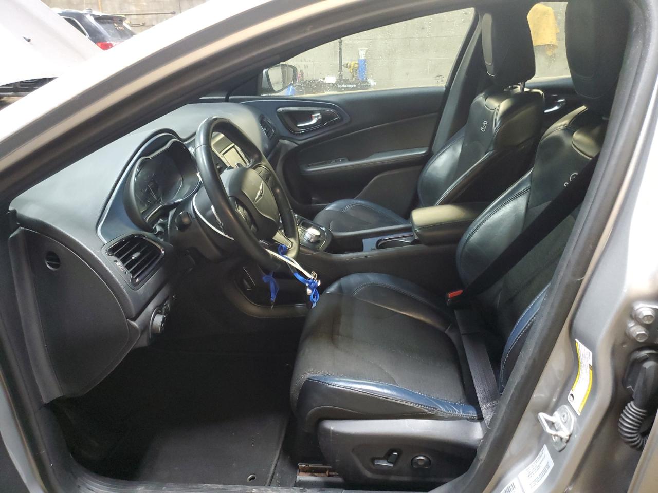 2015 Chrysler 200 - Image 7