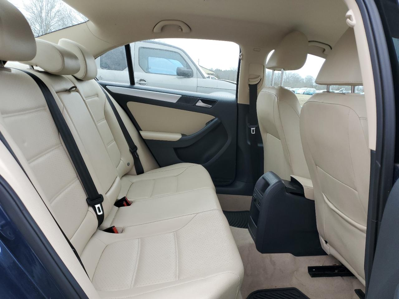 2014 Volkswagen Jetta - Image 10