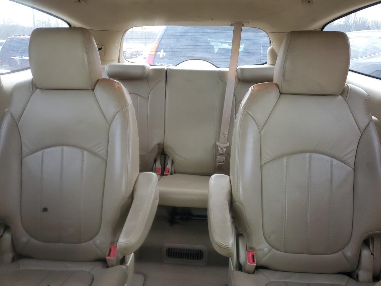 2011 Buick Enclave - Image 10