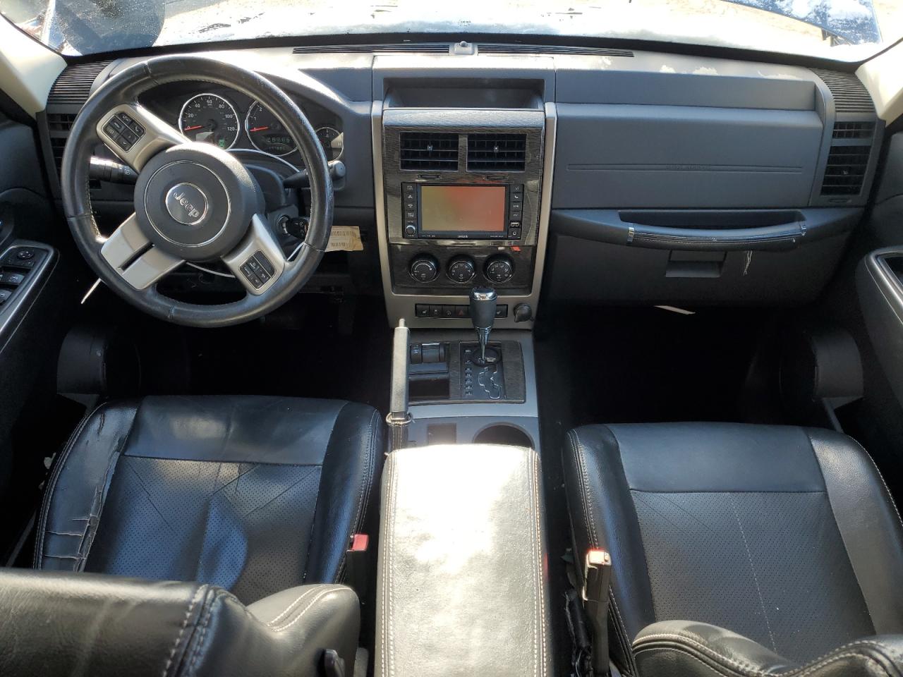 2012 Jeep Liberty (North America) - Image 8