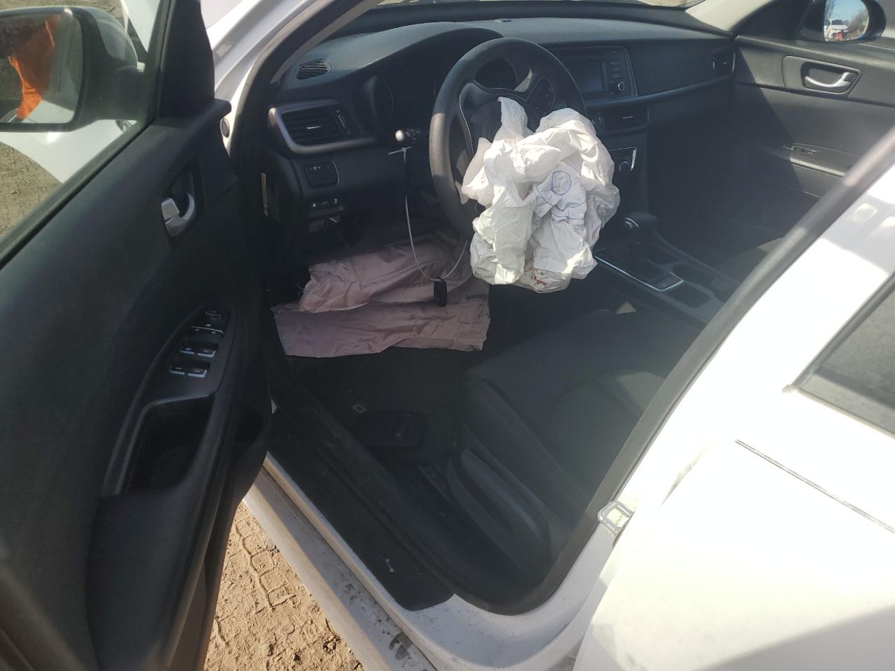 2016 Kia Optima - Image 8