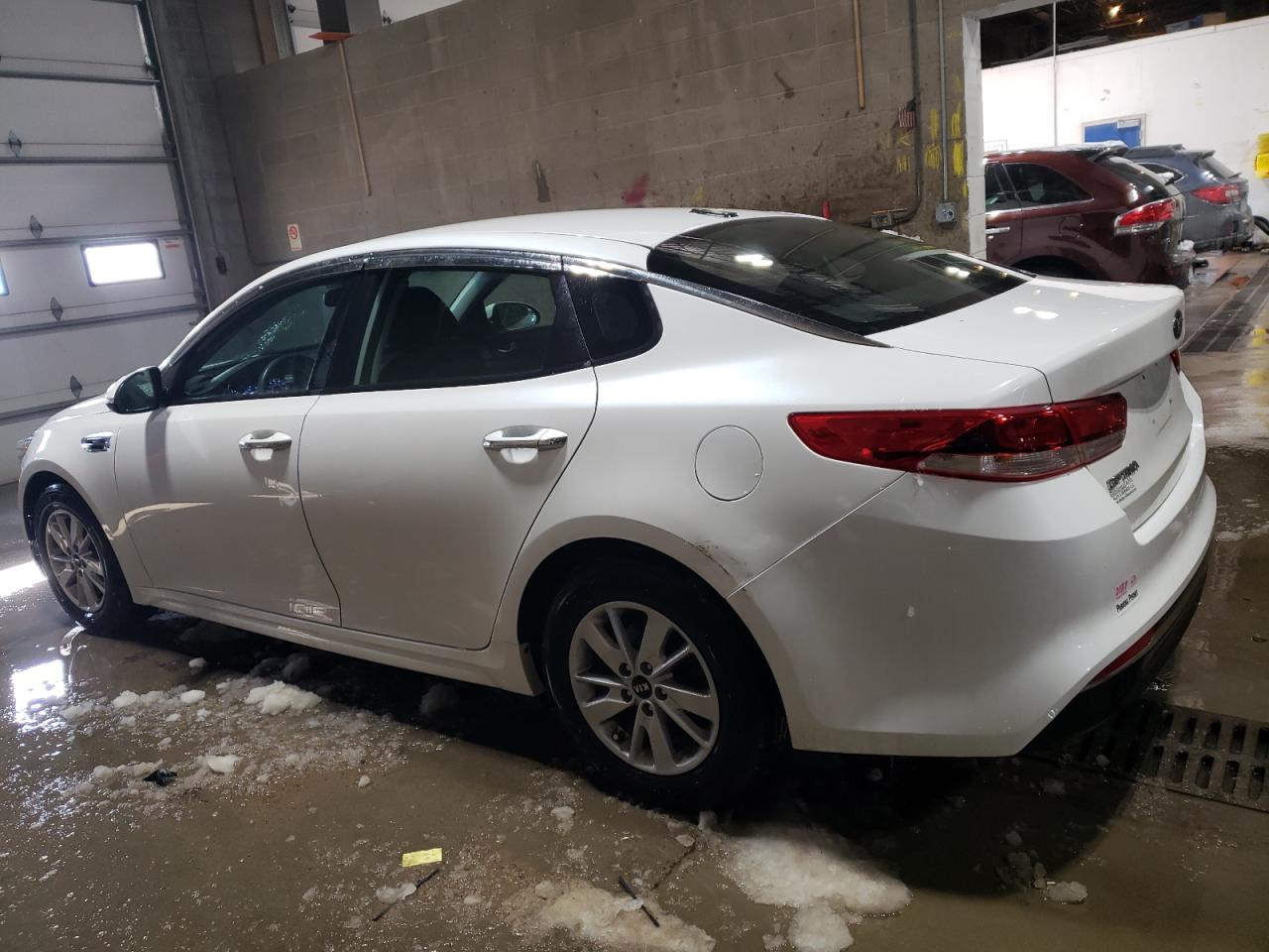 2016 Kia Optima - Image 2