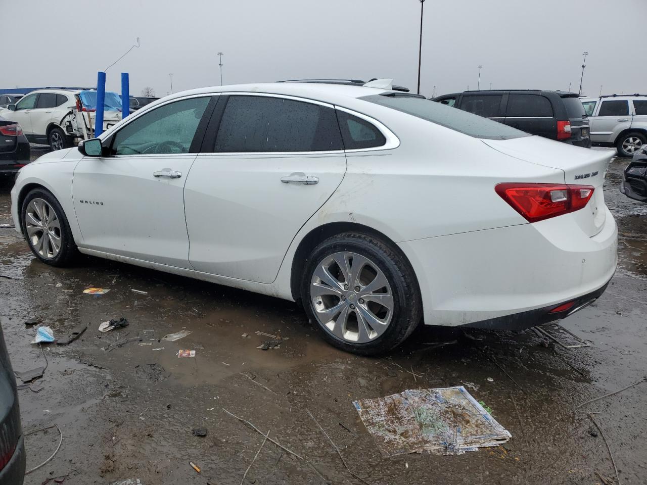 2018 Chevrolet Malibu - Image 2