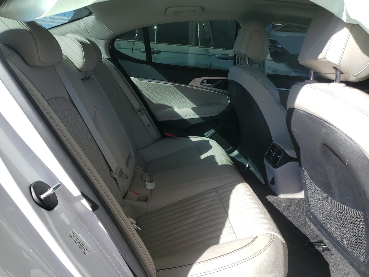2019 Genesis G70 - Image 11