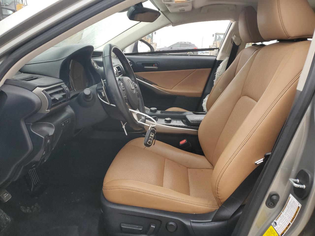2019 Lexus IS - Image 7