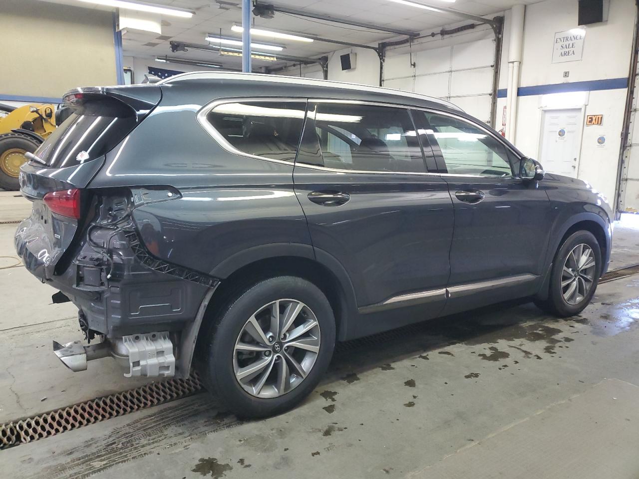 2020 Hyundai Santa Fe - Image 3