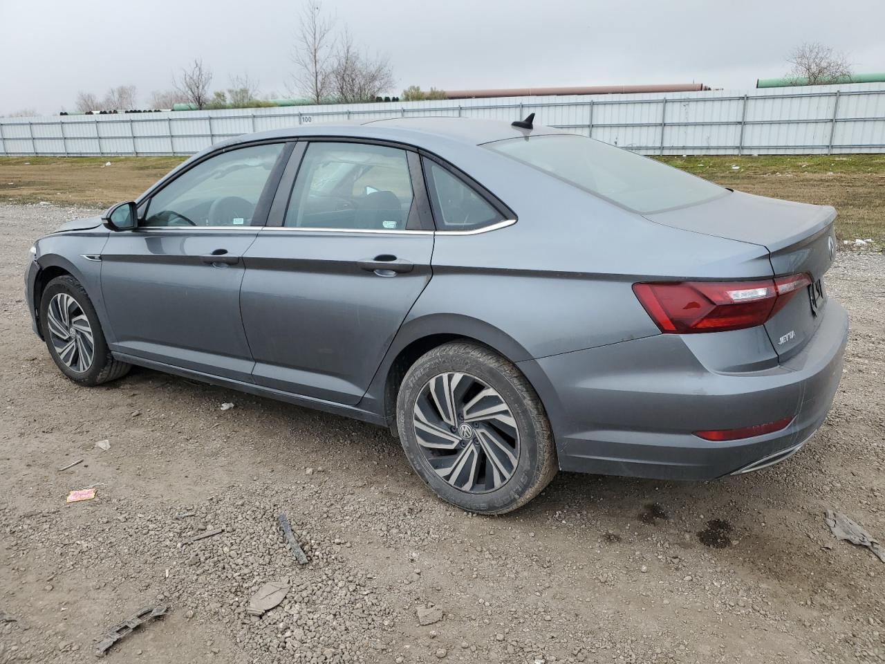 2021 Volkswagen Jetta - Image 2