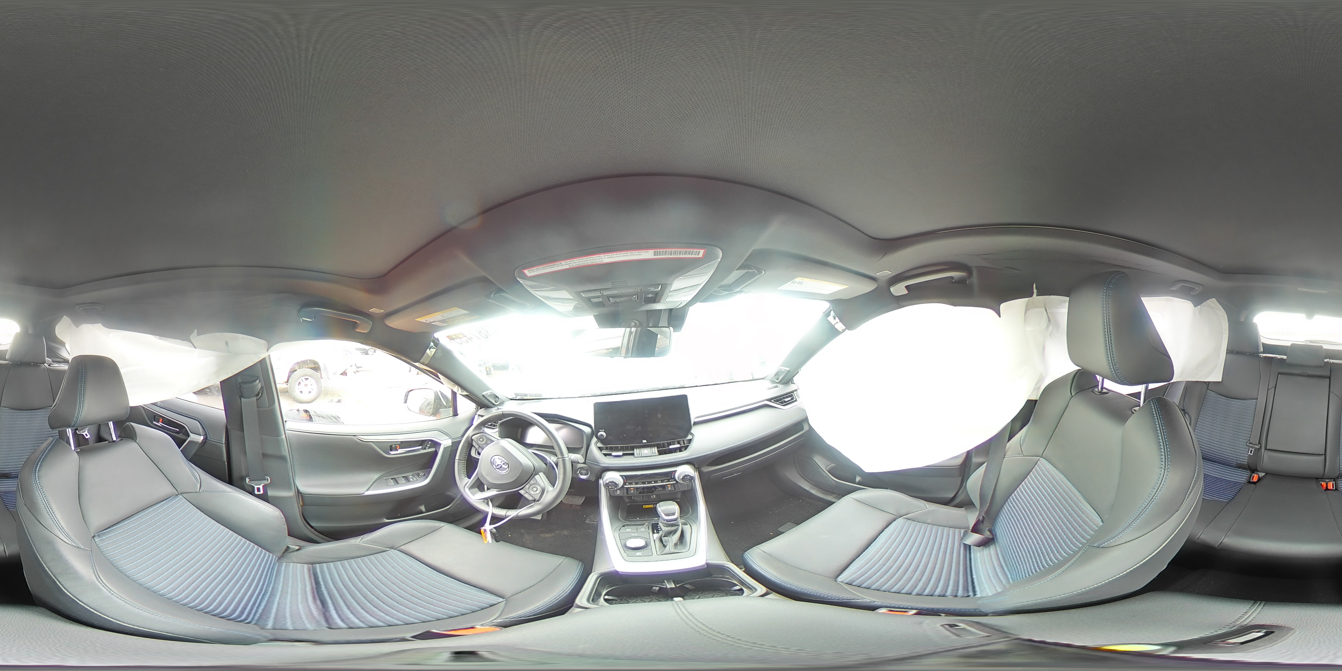 2024 Toyota RAV 4 - Image 13