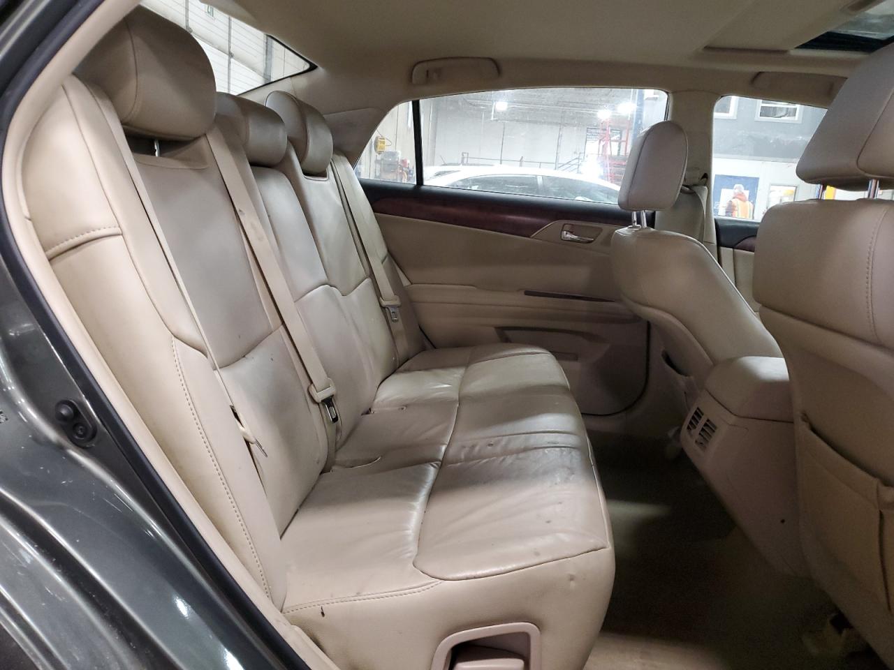 2011 Toyota Avalon - Image 10