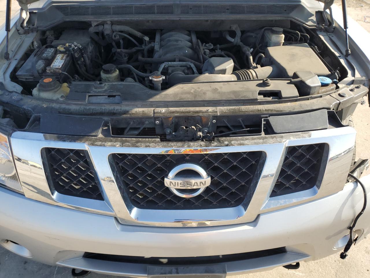 2010 Nissan Armada - Image 12
