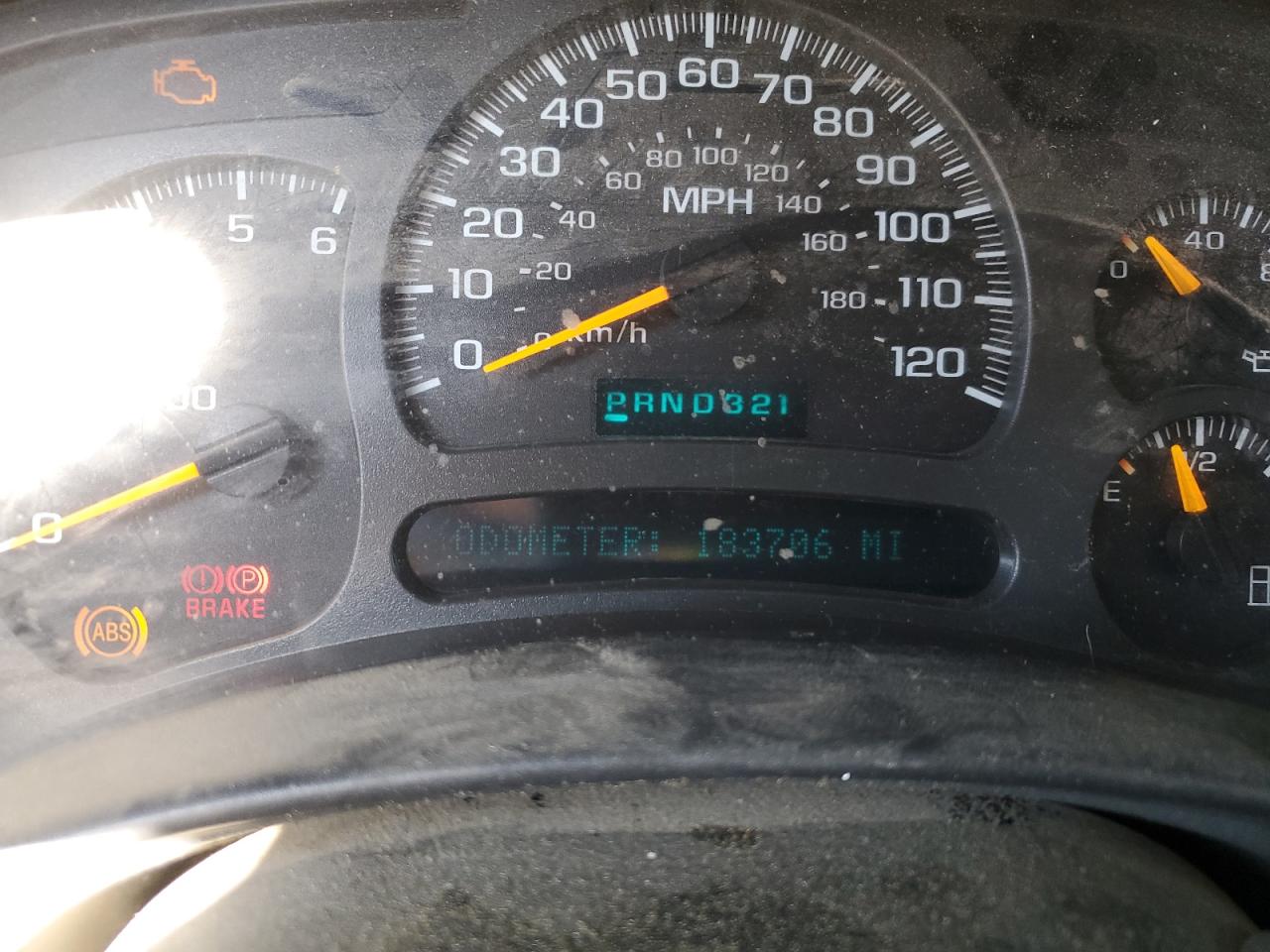 2004 GMC Yukon - Image 9