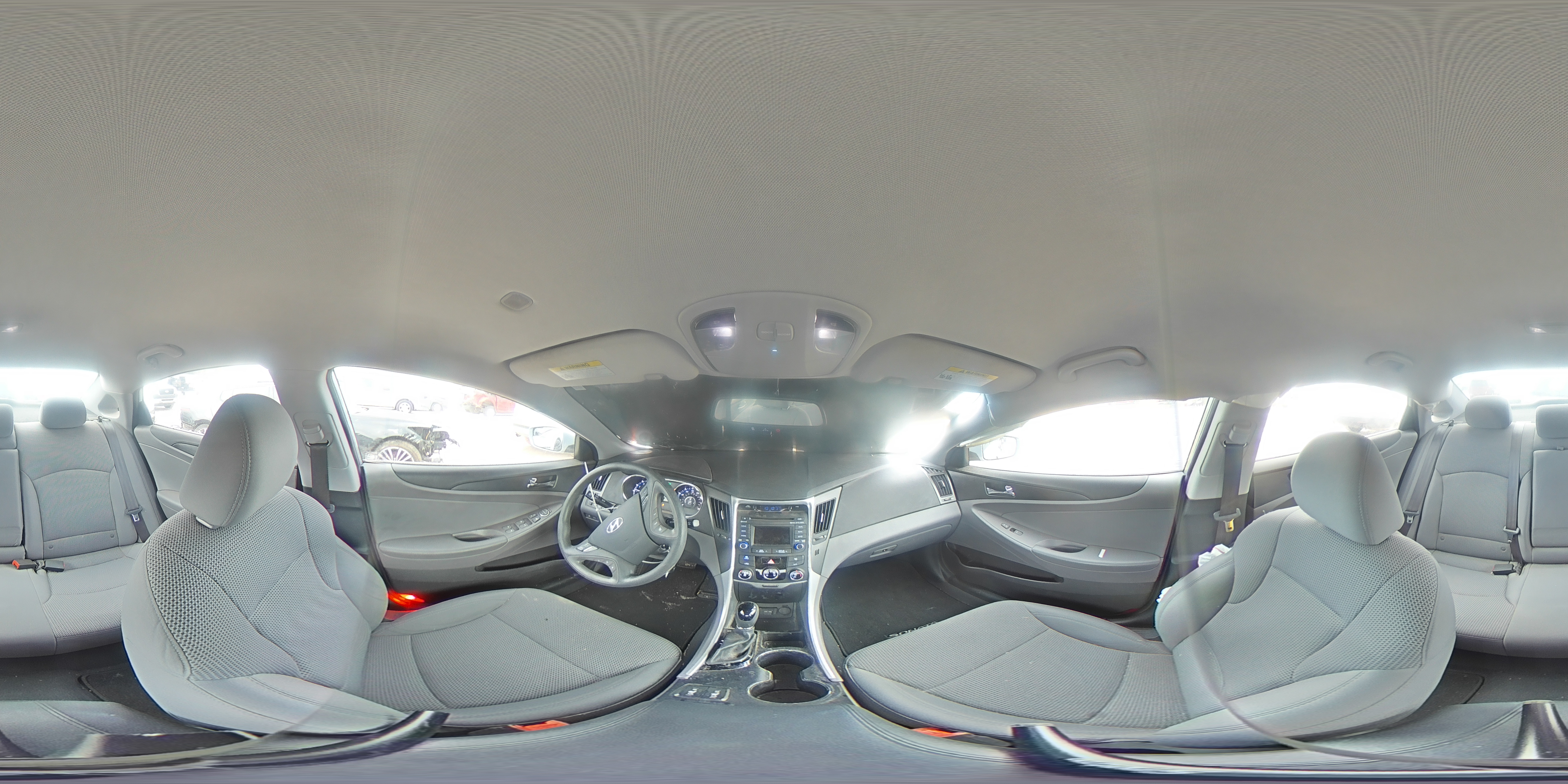 2014 Hyundai Sonata - Image 13