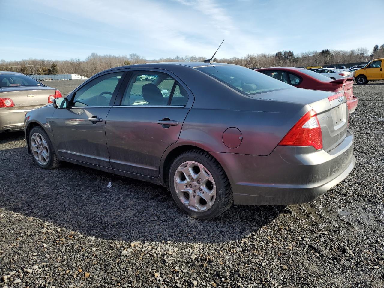 2010 Ford Fusion - Image 2