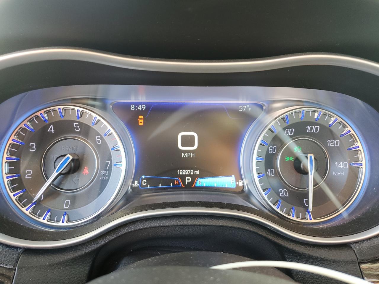 2016 Chrysler 300 - Image 9