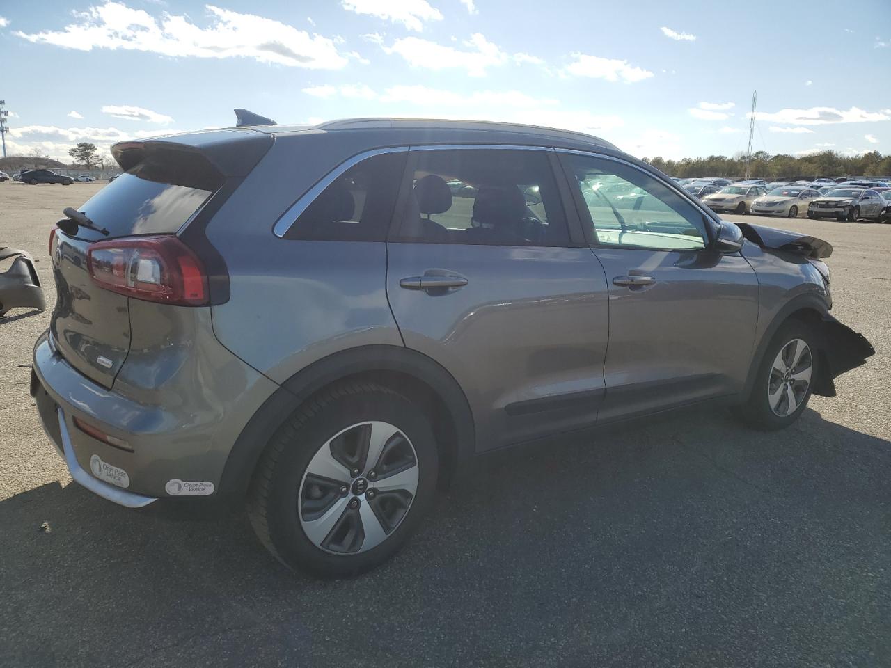 2017 Kia Niro - Image 3