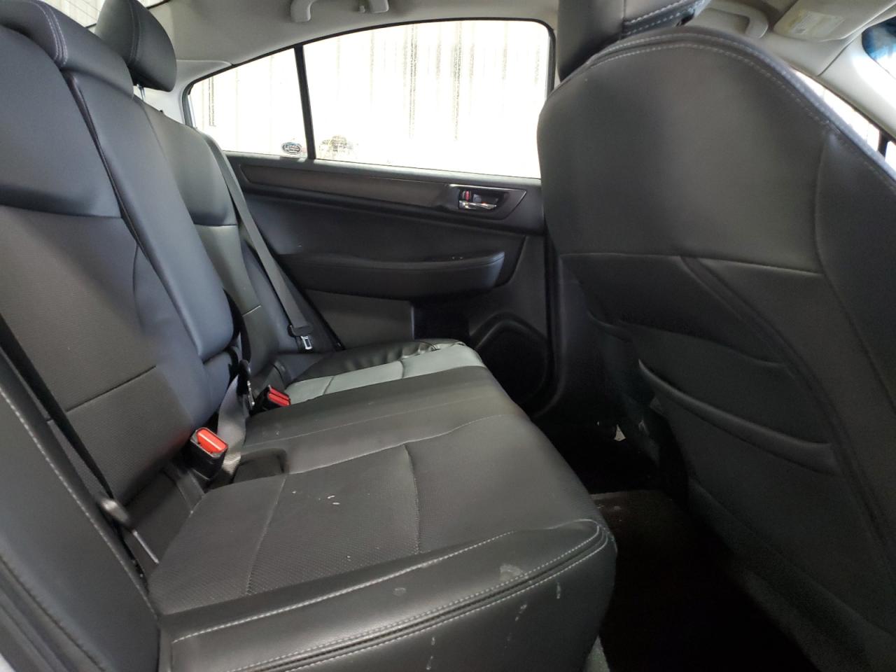 2016 Subaru Legacy - Image 10