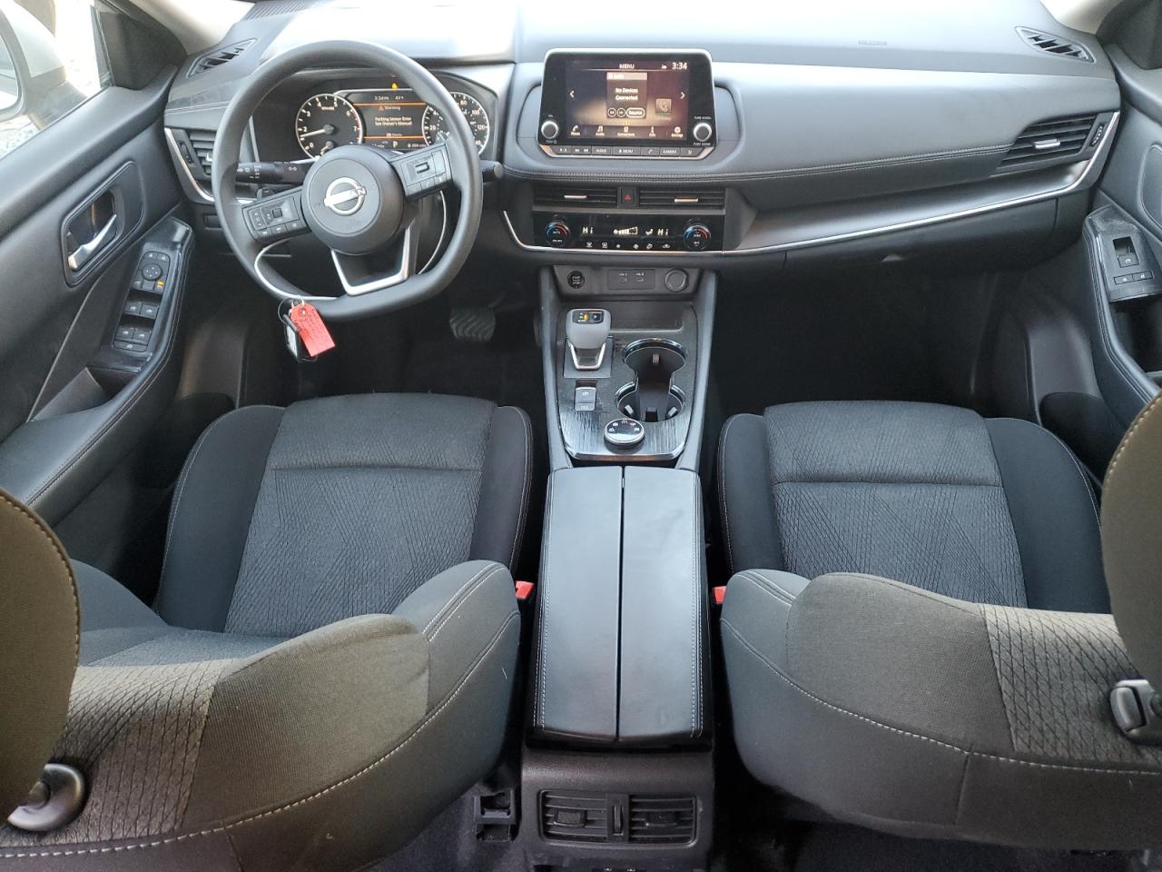 2024 Nissan Rogue - Image 8