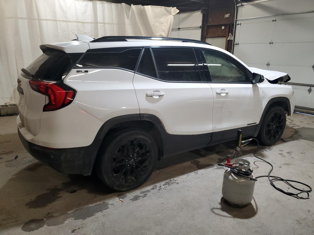 2020 GMC Terrain - Image 3