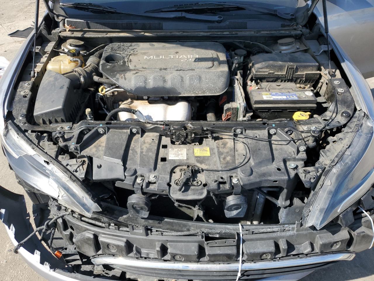 2017 Chrysler 200 - Image 13