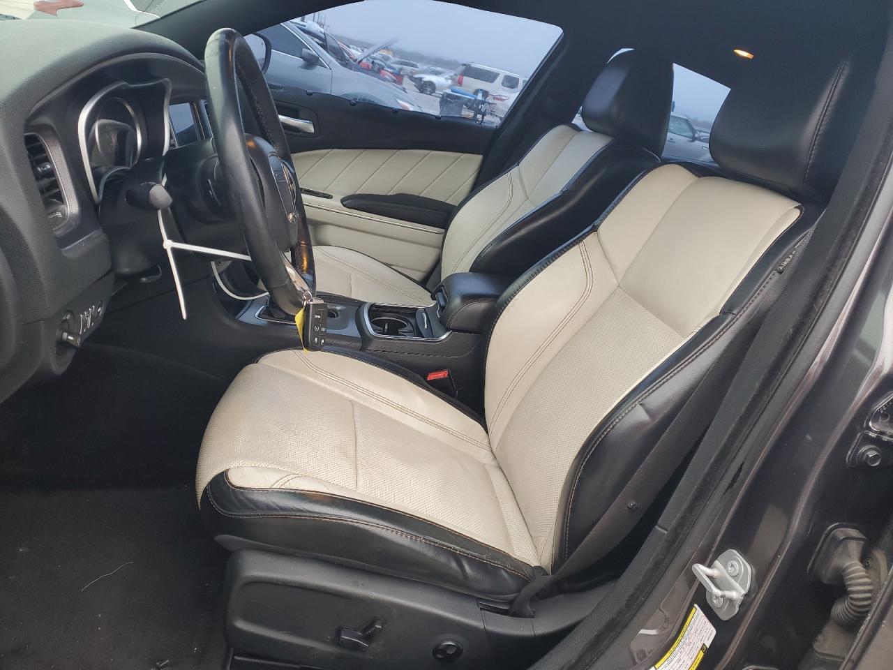 2017 Dodge Charger - Image 7