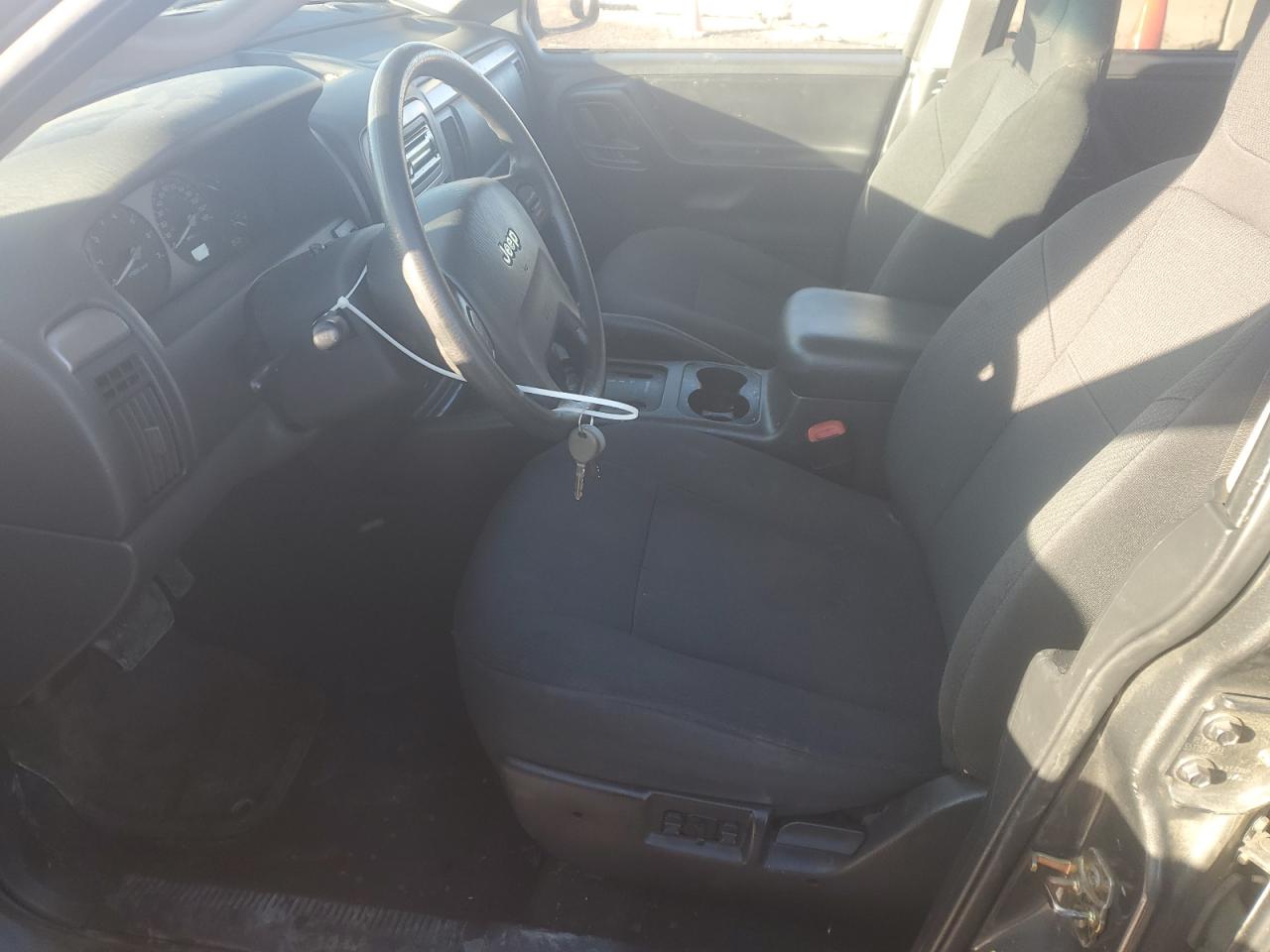 2004 Jeep Grand Cherokee - Image 7