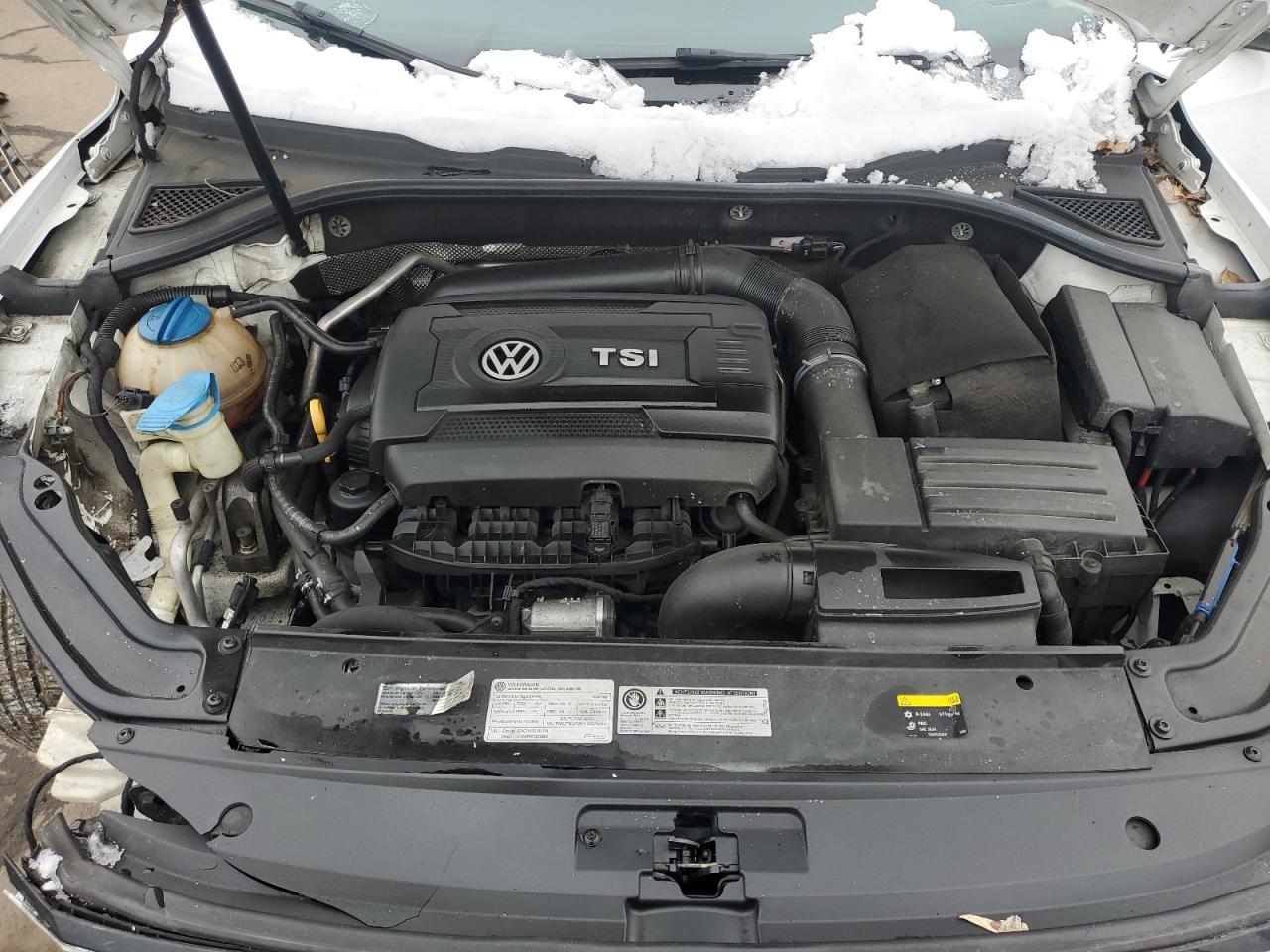 2016 Volkswagen Passat - Image 12