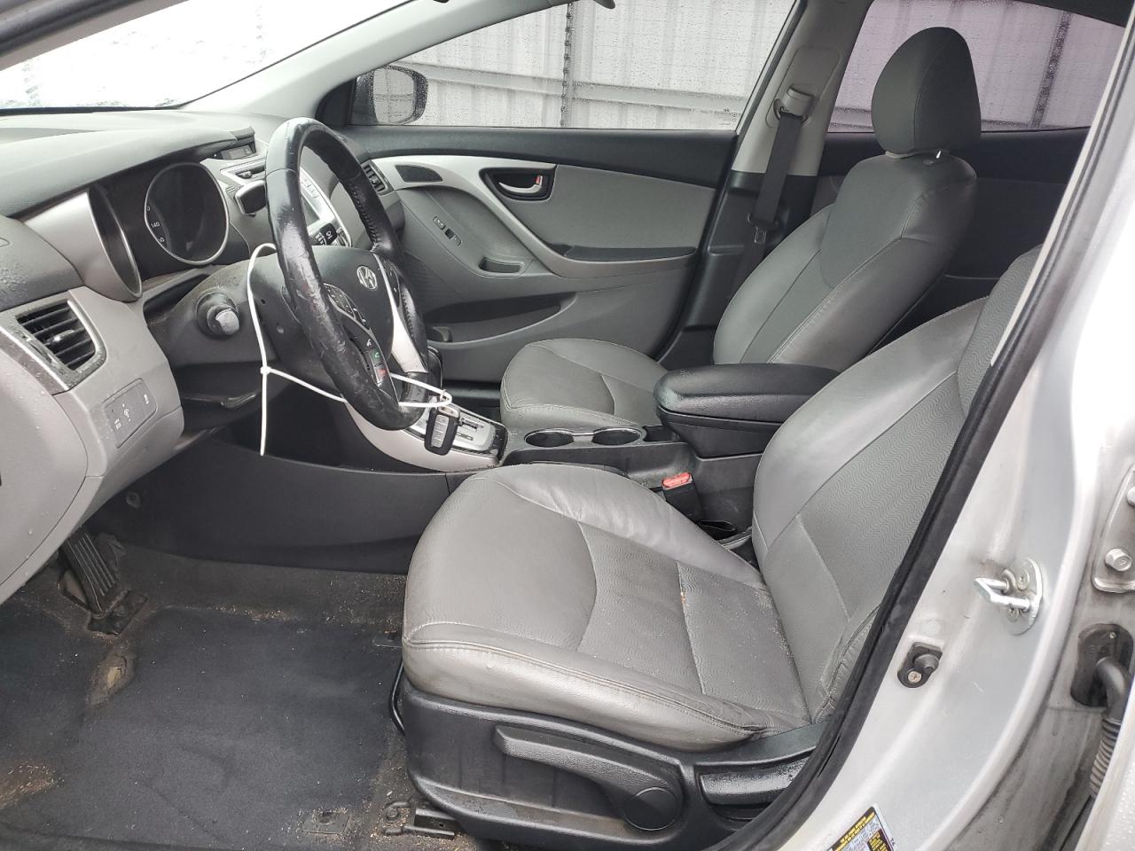 2012 Hyundai Elantra - Image 7
