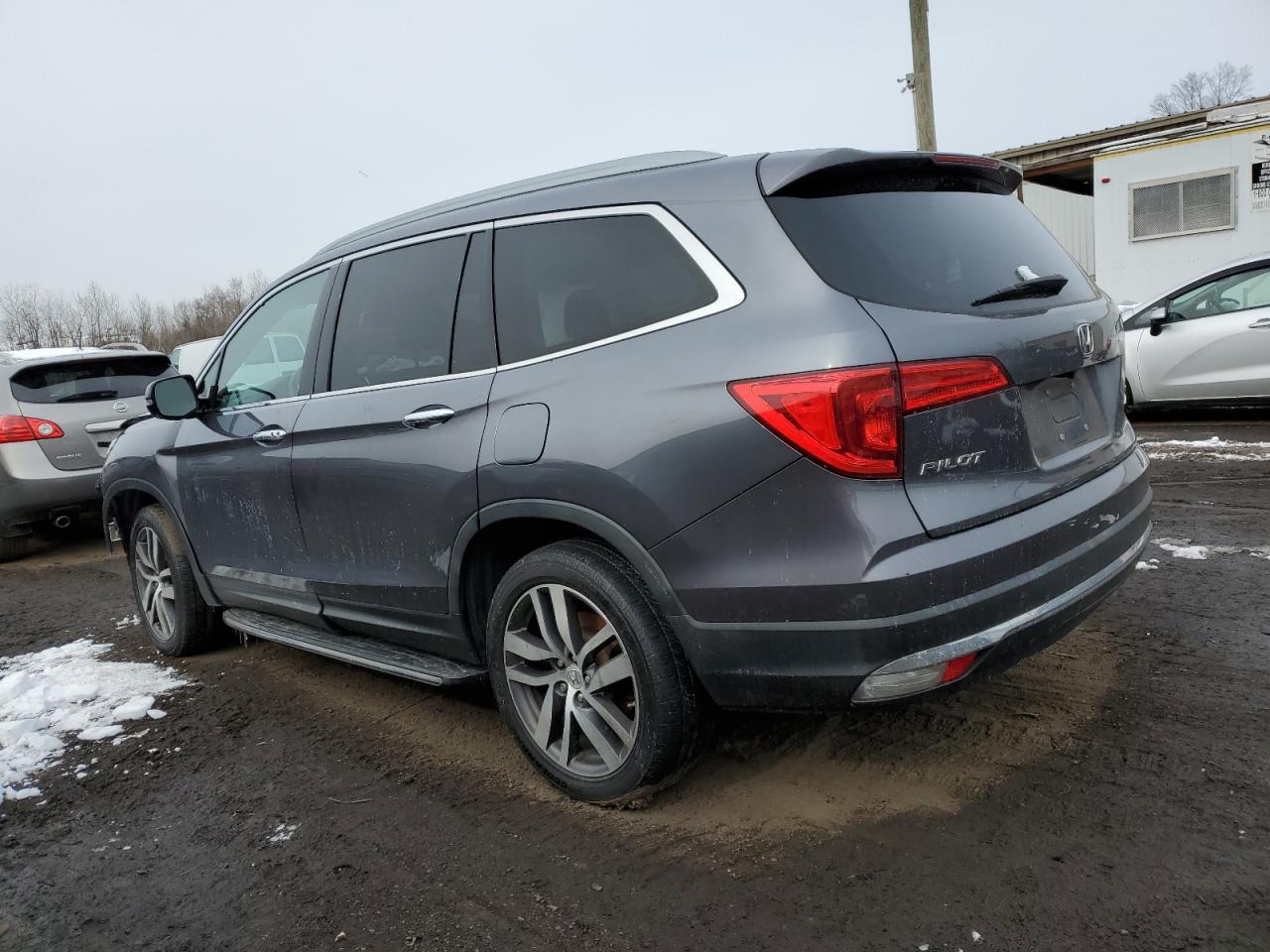 2016 Honda Pilot - Image 2