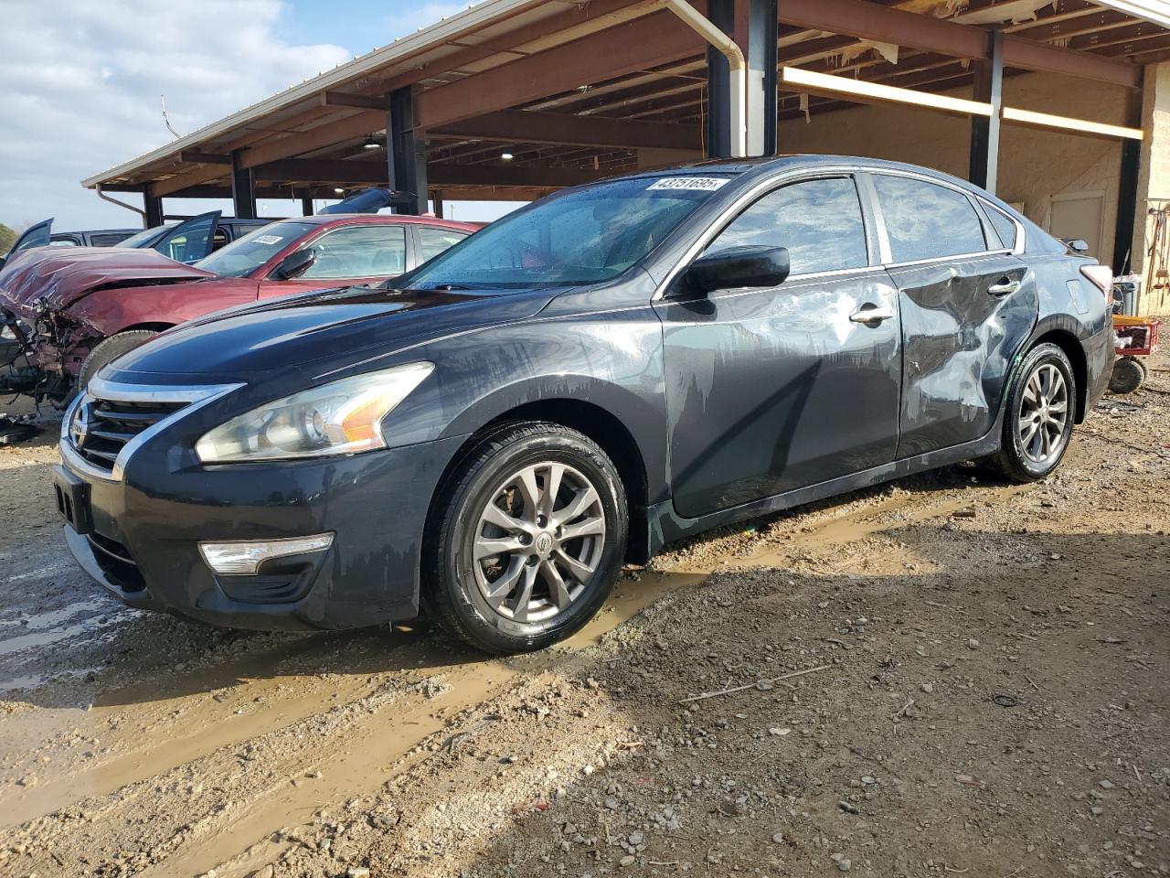 2015 Nissan Altima - Image 1