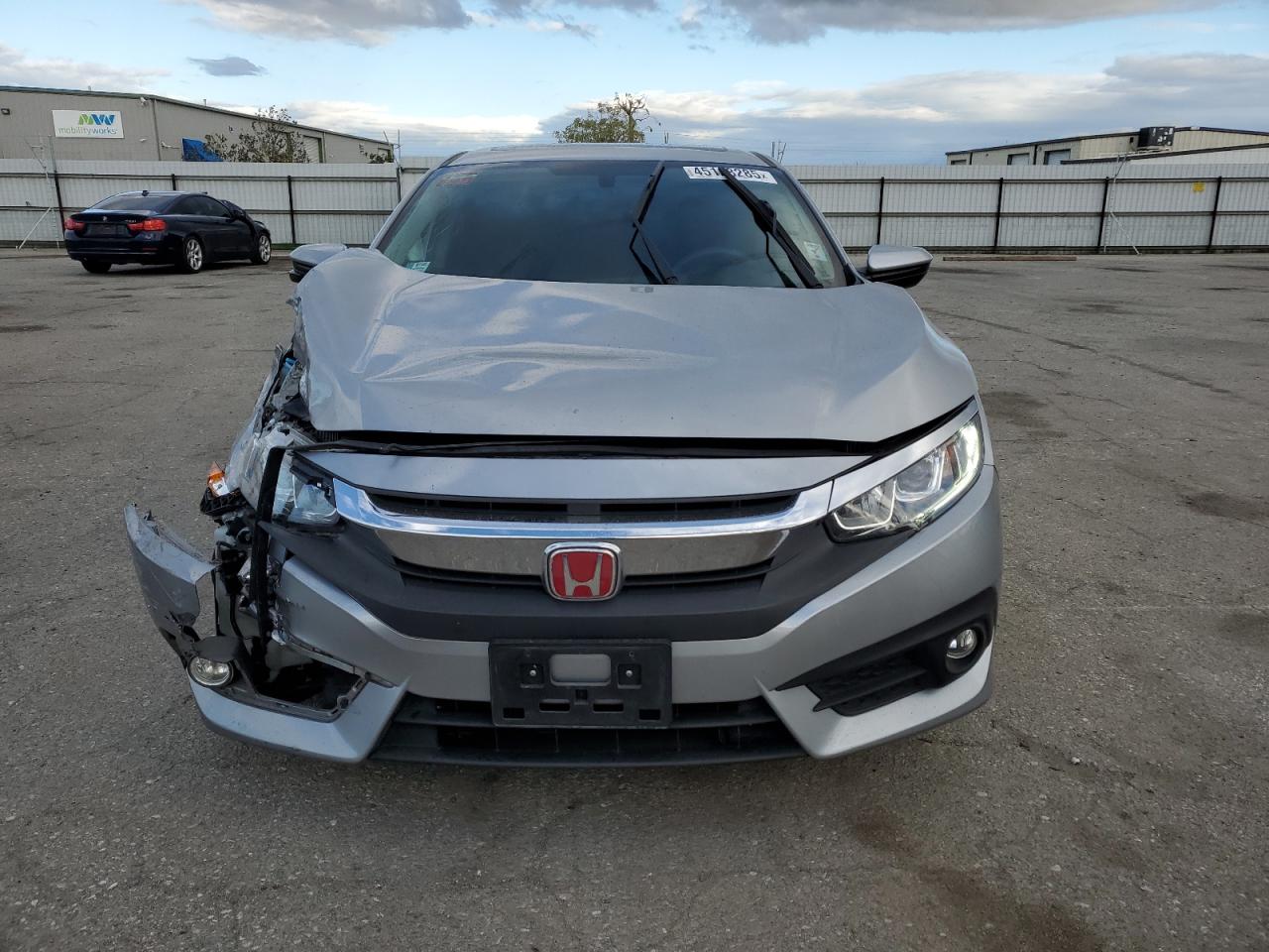 2017 Honda Civic - Image 5