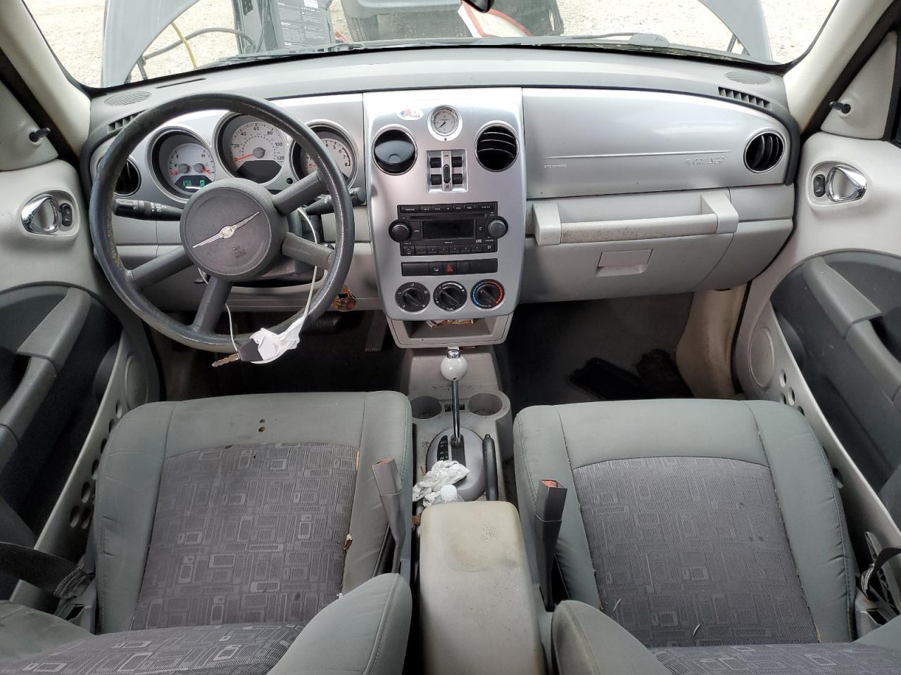 2009 Chrysler PT Cruiser - Image 8