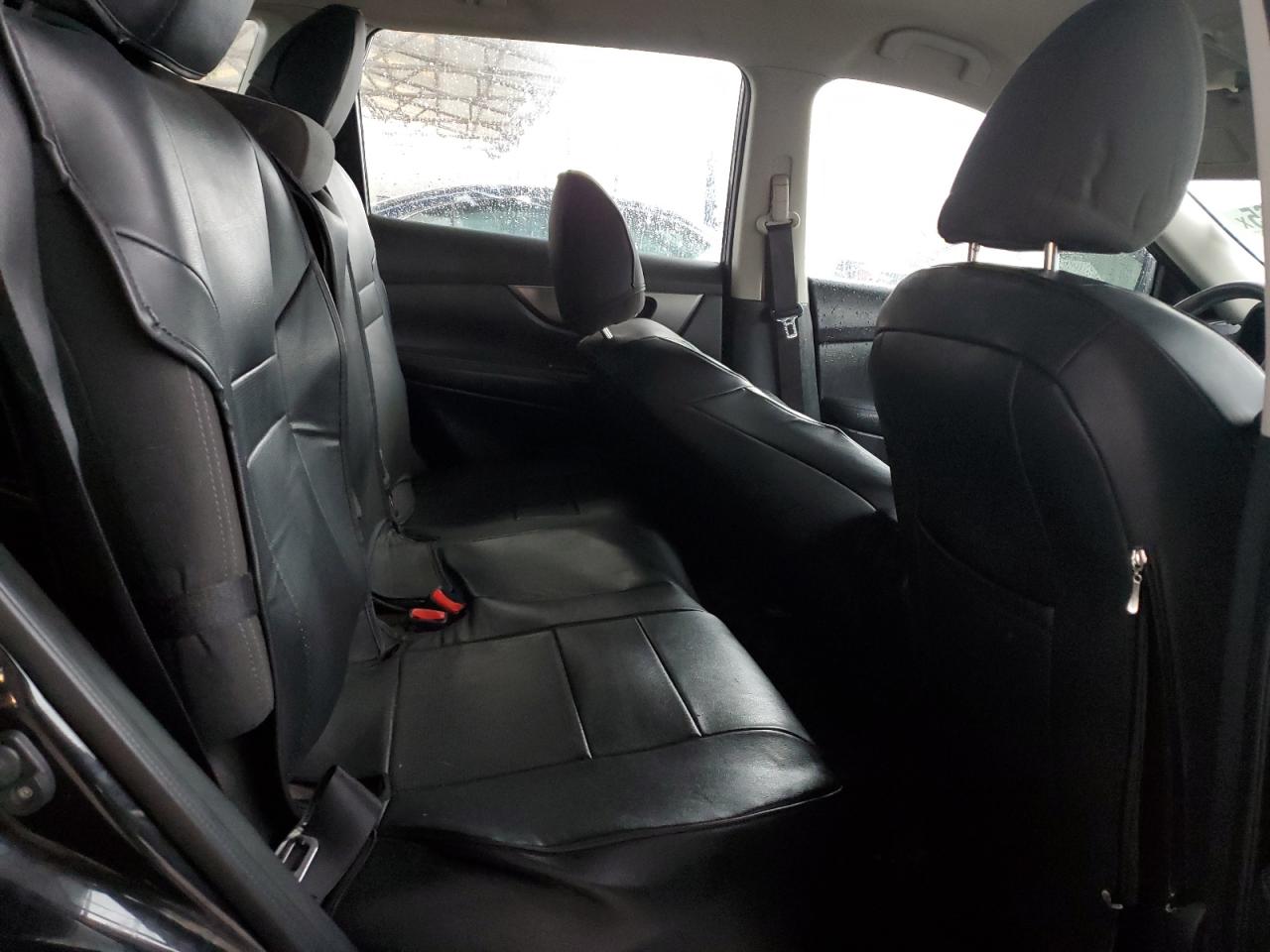 2016 Nissan Rogue - Image 11