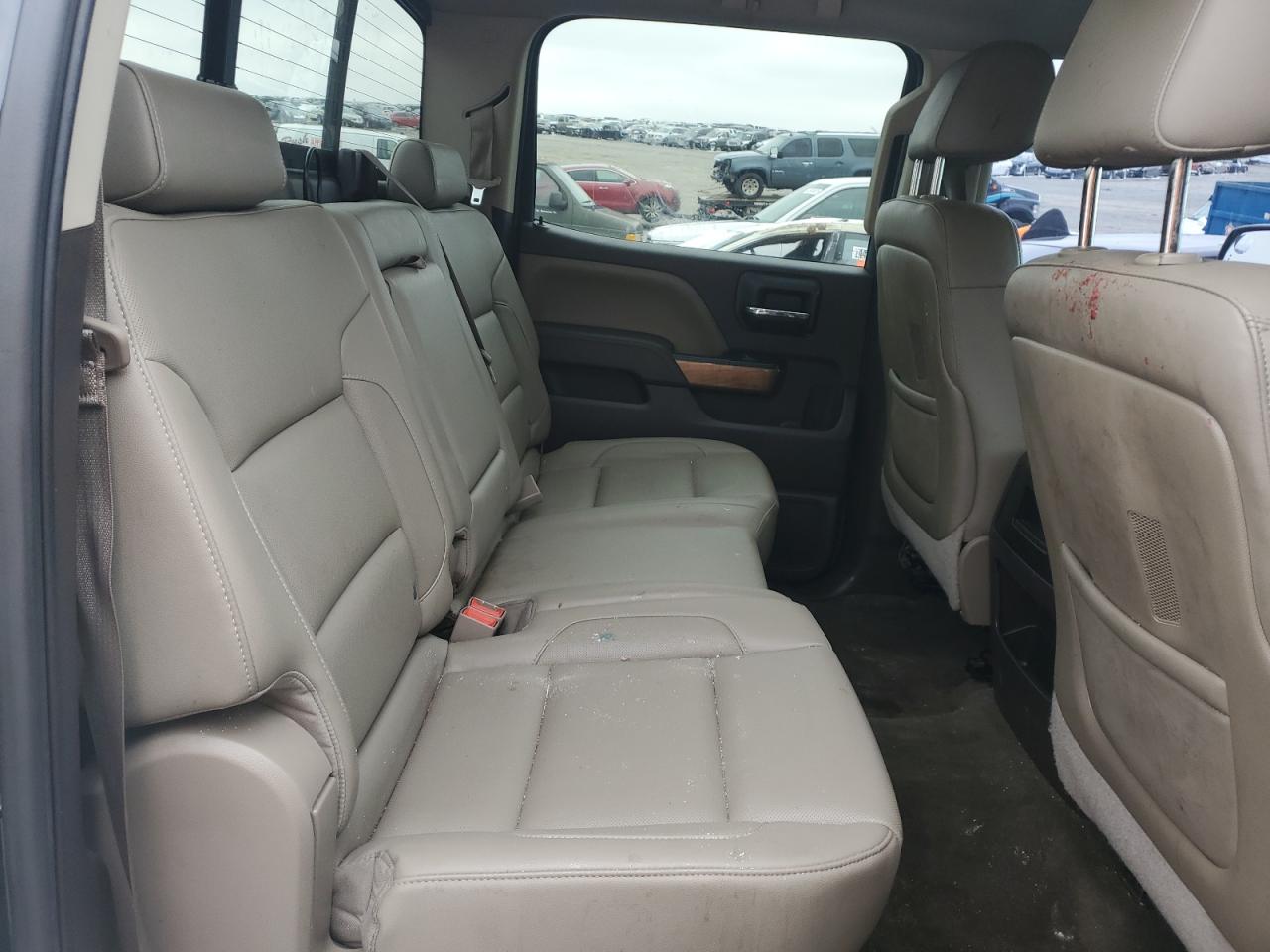 2015 Chevrolet Silverado - Image 10