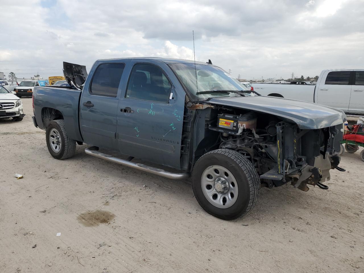 2007 Chevrolet Silverado - Image 4