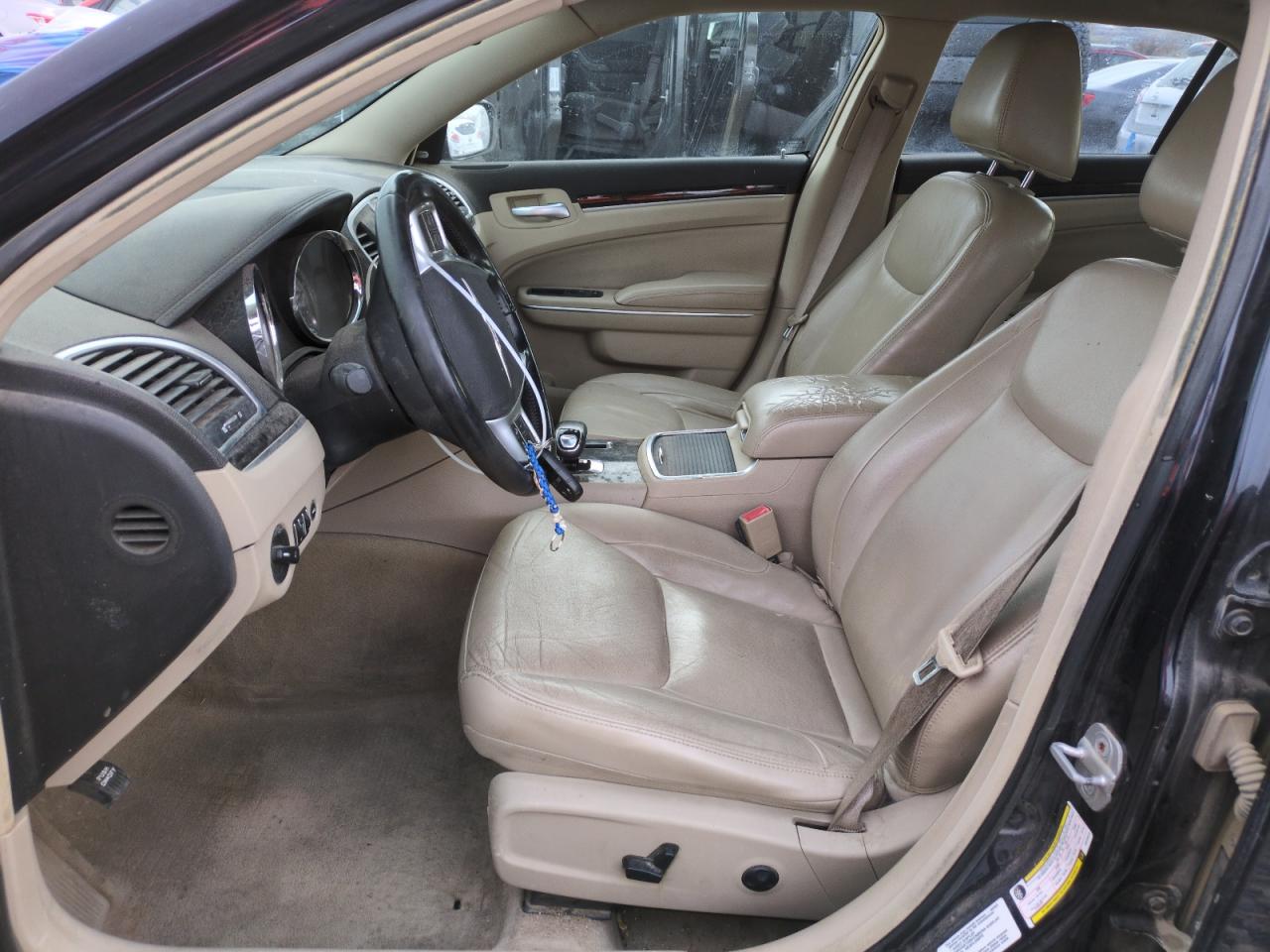 2012 Chrysler 300 - Image 7
