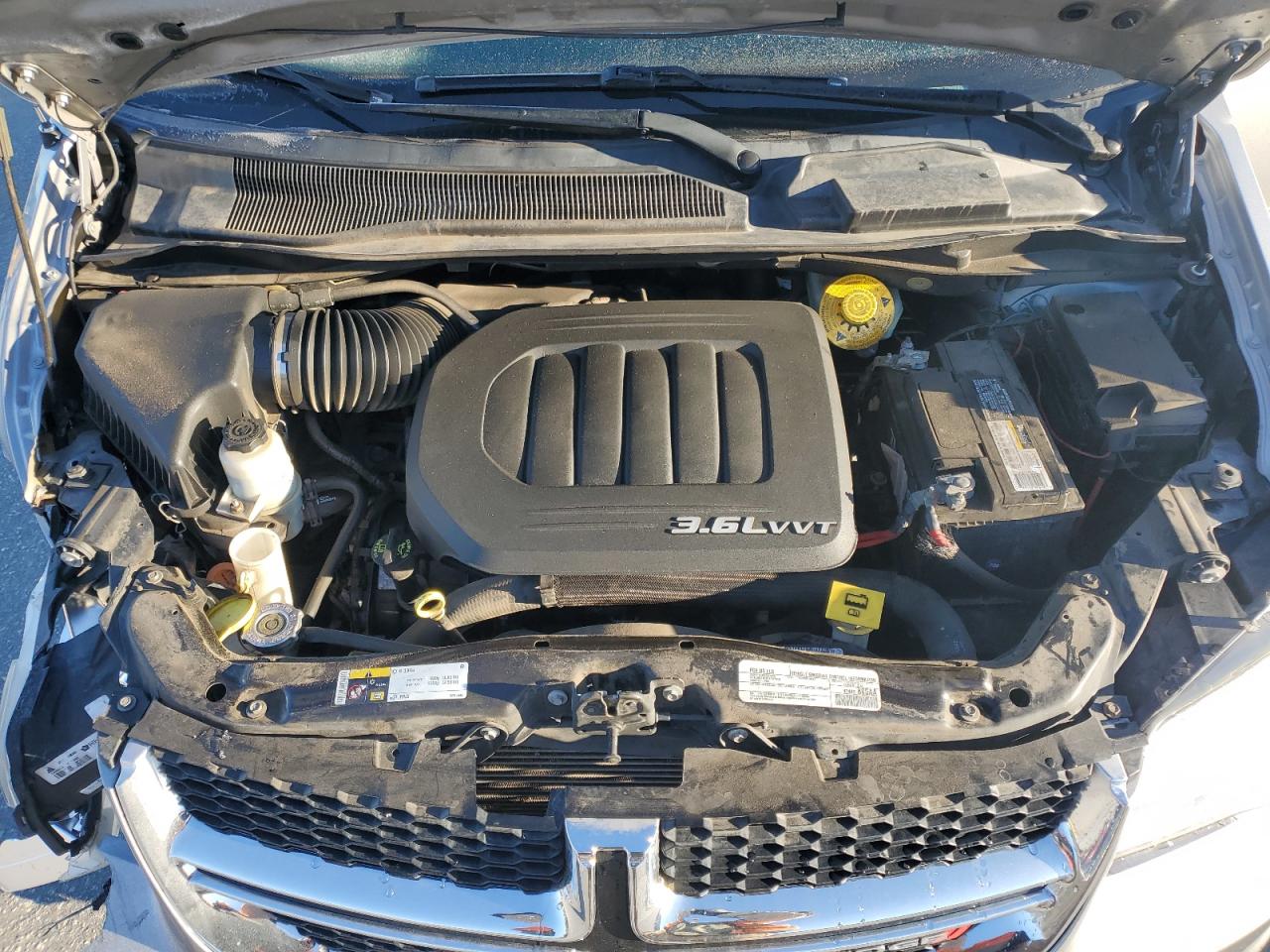 2017 Dodge Caravan - Image 13