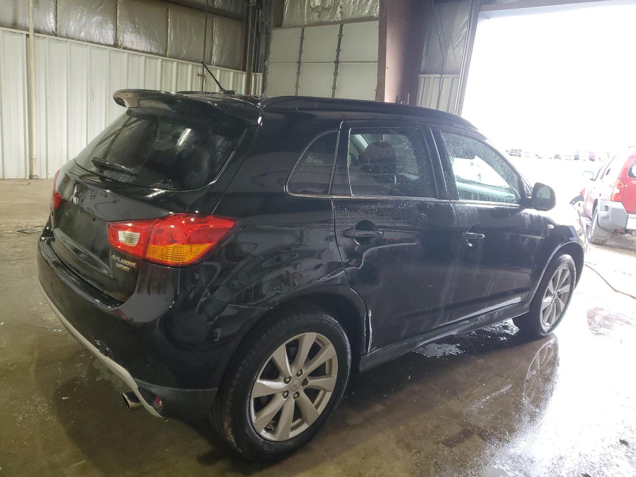 2013 Mitsubishi Outlander - Image 3