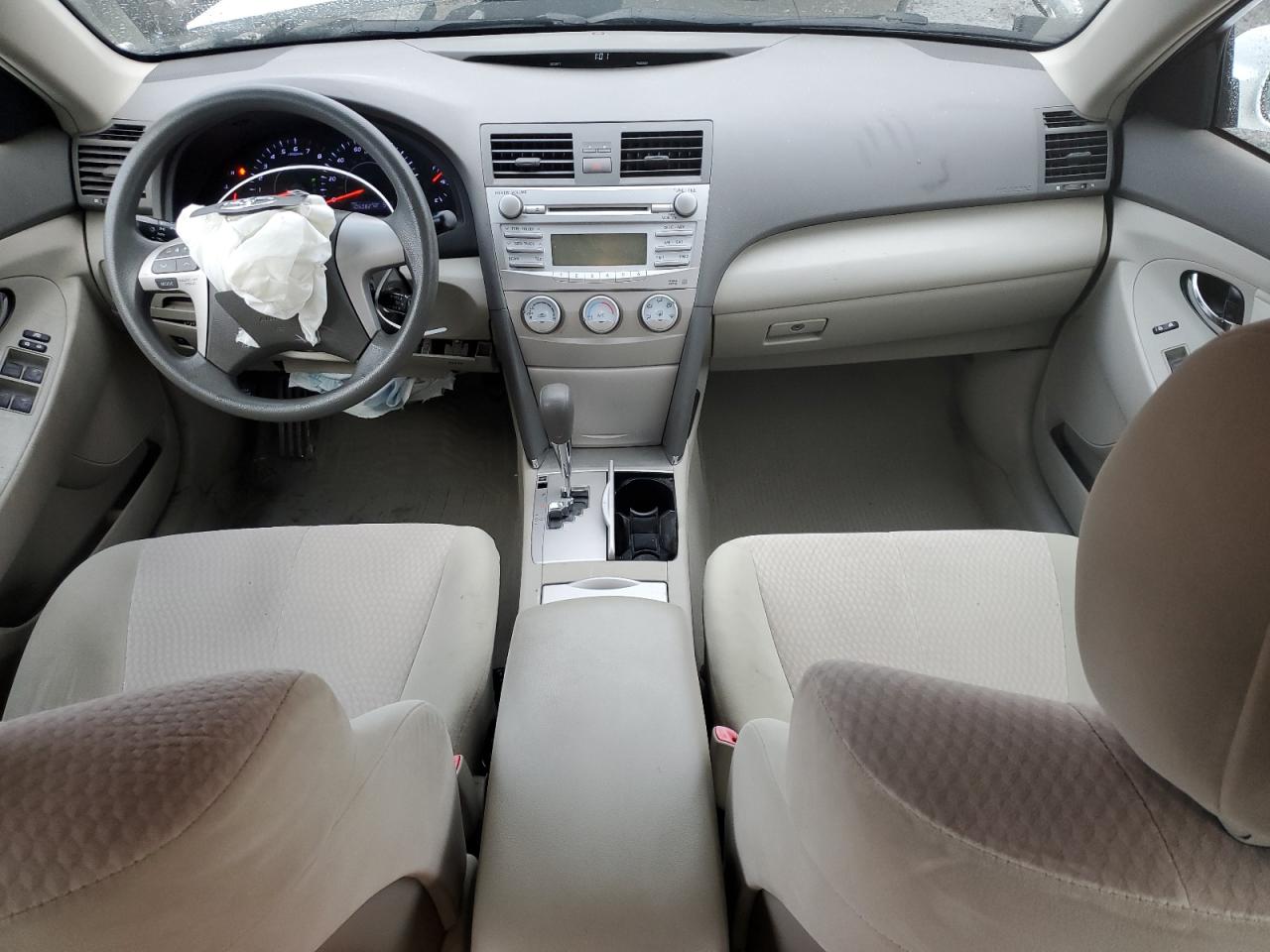 2011 Toyota Camry - Image 8