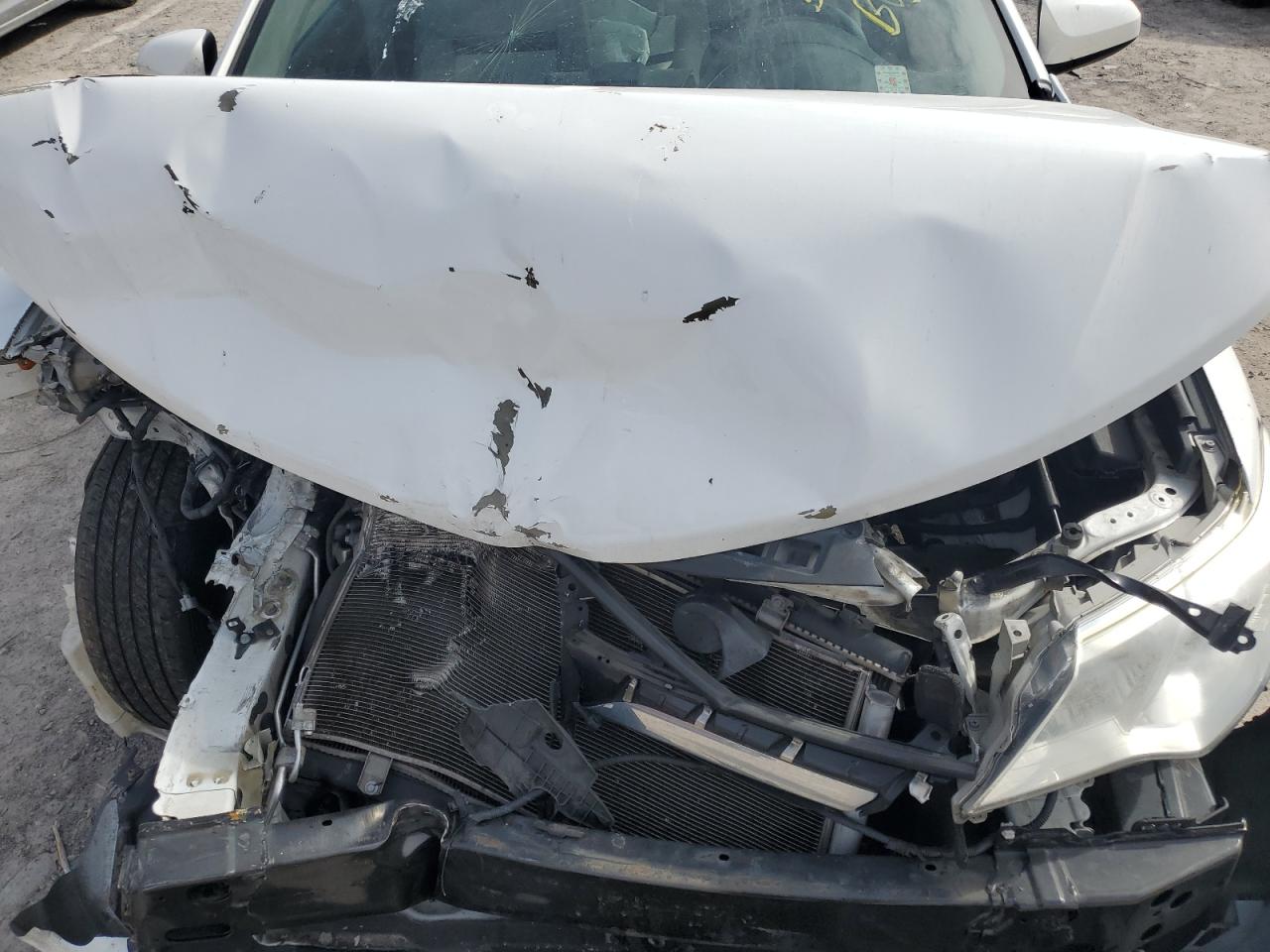 2014 Toyota Camry - Image 12