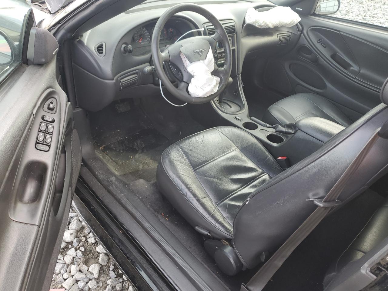 2003 Ford Mustang - Image 8